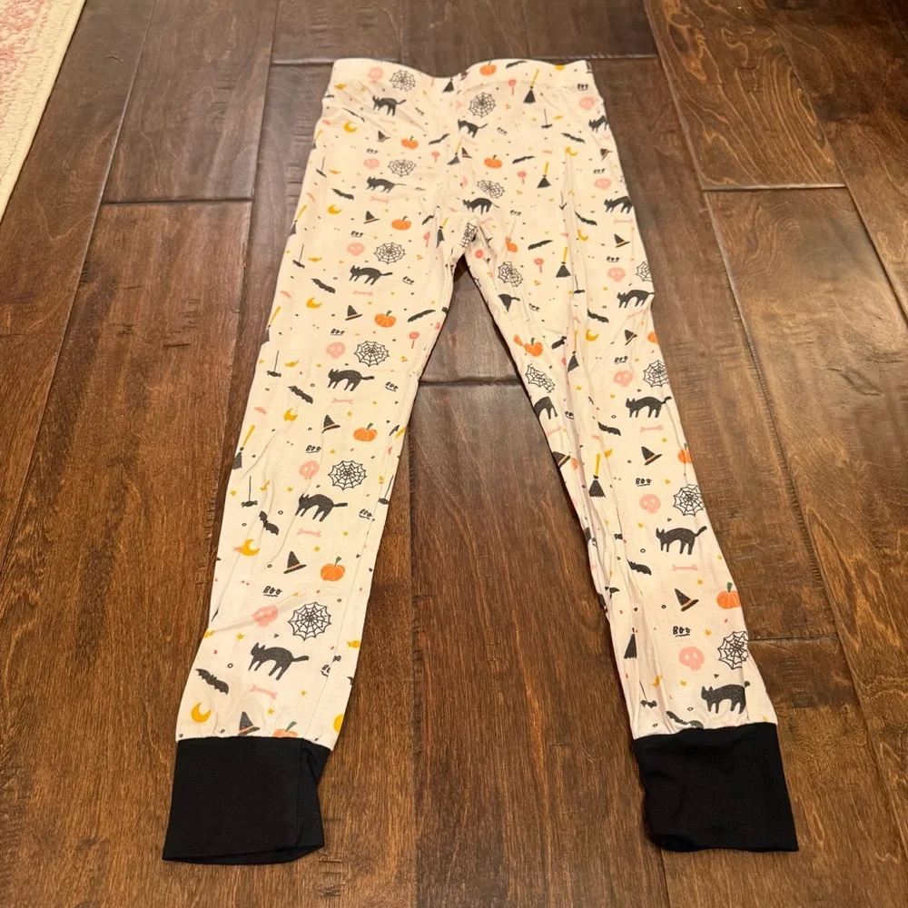 Ollie Jay Spooky Scenes Halloween Bamboo Pajama Set size 7